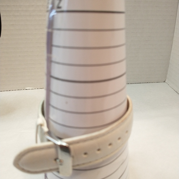 Minnie Mouse Charm Watch - Picture 7 of 10